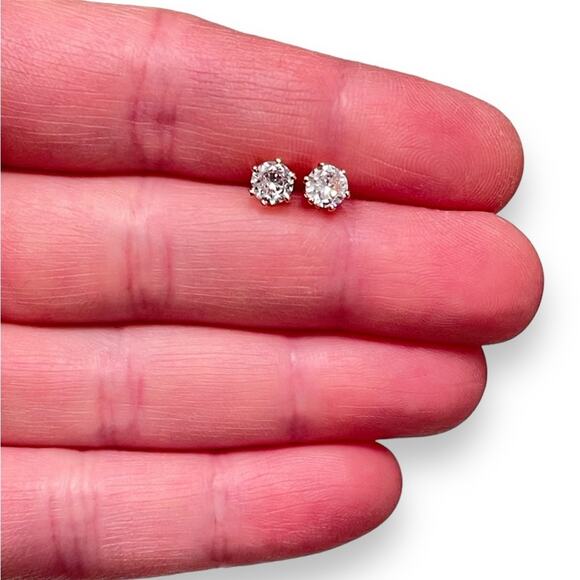 Gold Stud Earrings 5mm - Picture 4 of 6